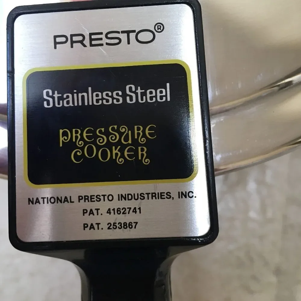 PRESTO‎ STAINLESS STEEL 4 QUART PRESSURE COOKER